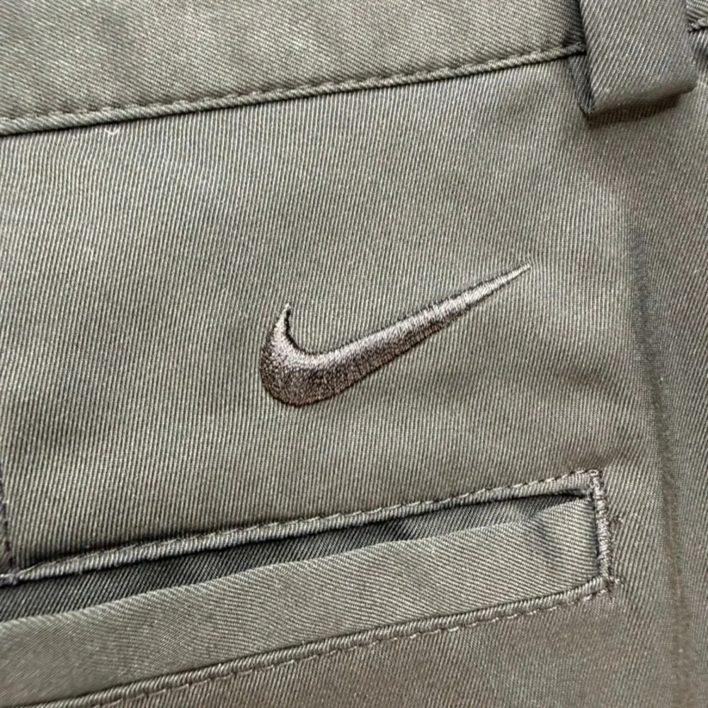 Nike Golf Shorts Mens 40 (FIT 42) Gray Dri-FIT Flat Front Performance Activewear